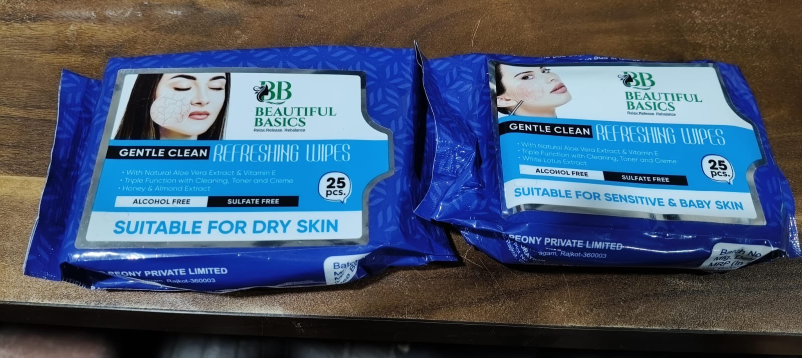 Beautiful Basics Dry & Sensitive Skin Face Wipes (2 Pkts x 50 Pcs Wipes) Beautiful Basics Dry & Sensitive Skin Face Wipes (2 Pkts x 50 Pcs Wipes)